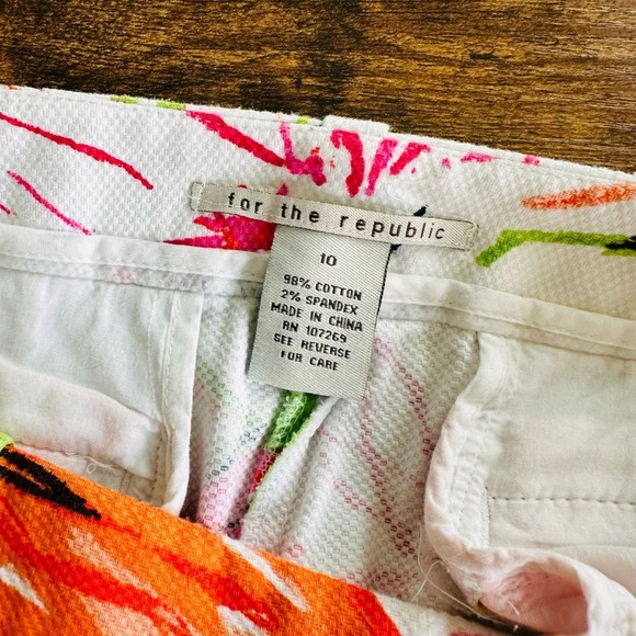 For the Republic Floral Shorts - Women’s Size 10 - Picture 11 of 13